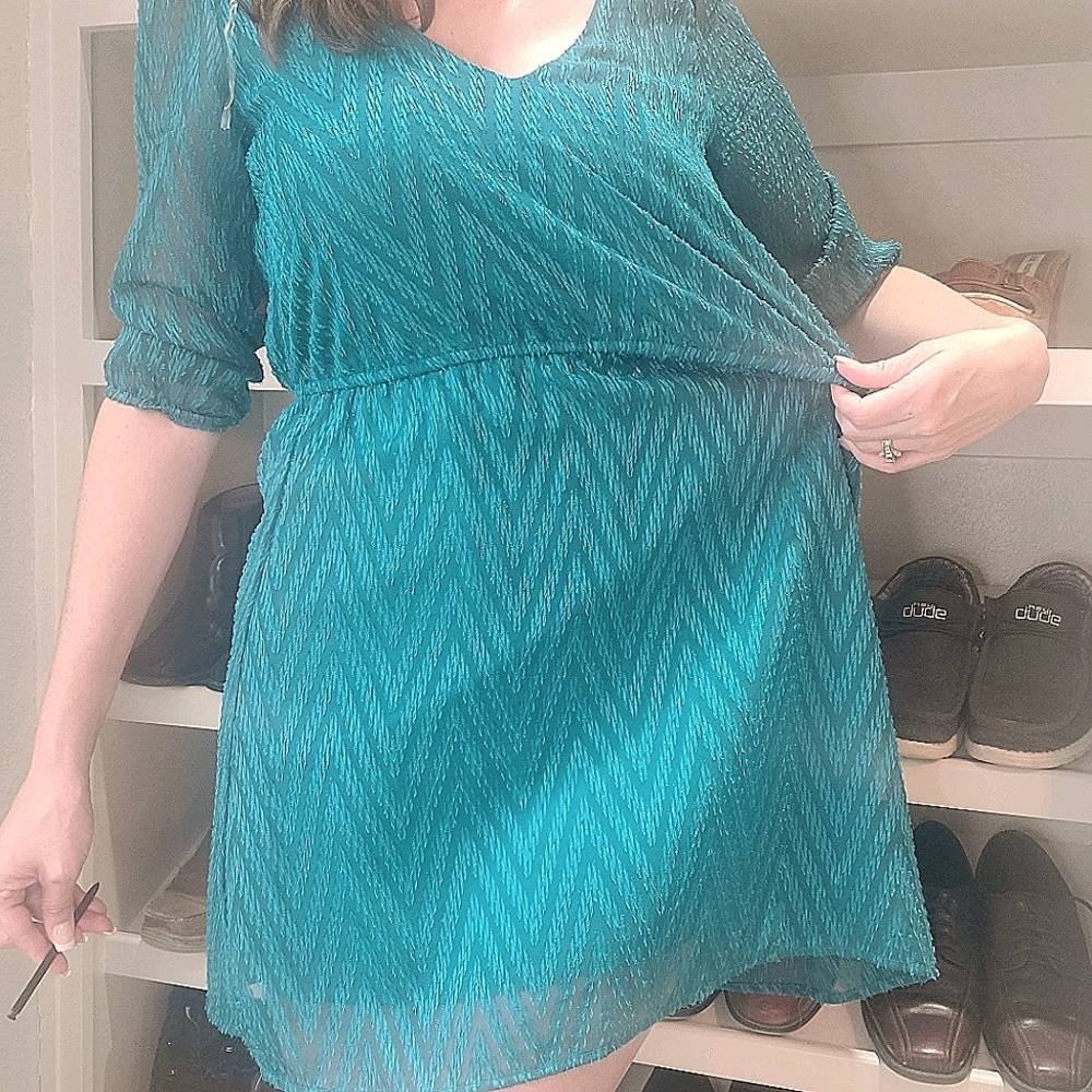 Dress - Picture 4 of 9